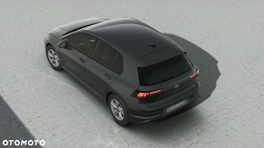 Volkswagen Golf - 8