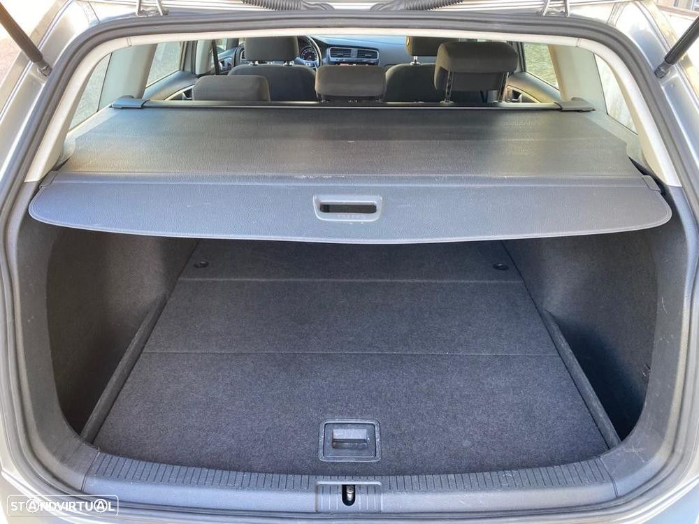 VW Golf Variant 1.6 TDi Confortline - 12