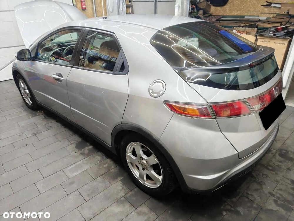 Honda Civic 1.8i-VTEC Comfort - 3
