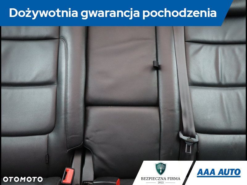 Volkswagen Tiguan - 11