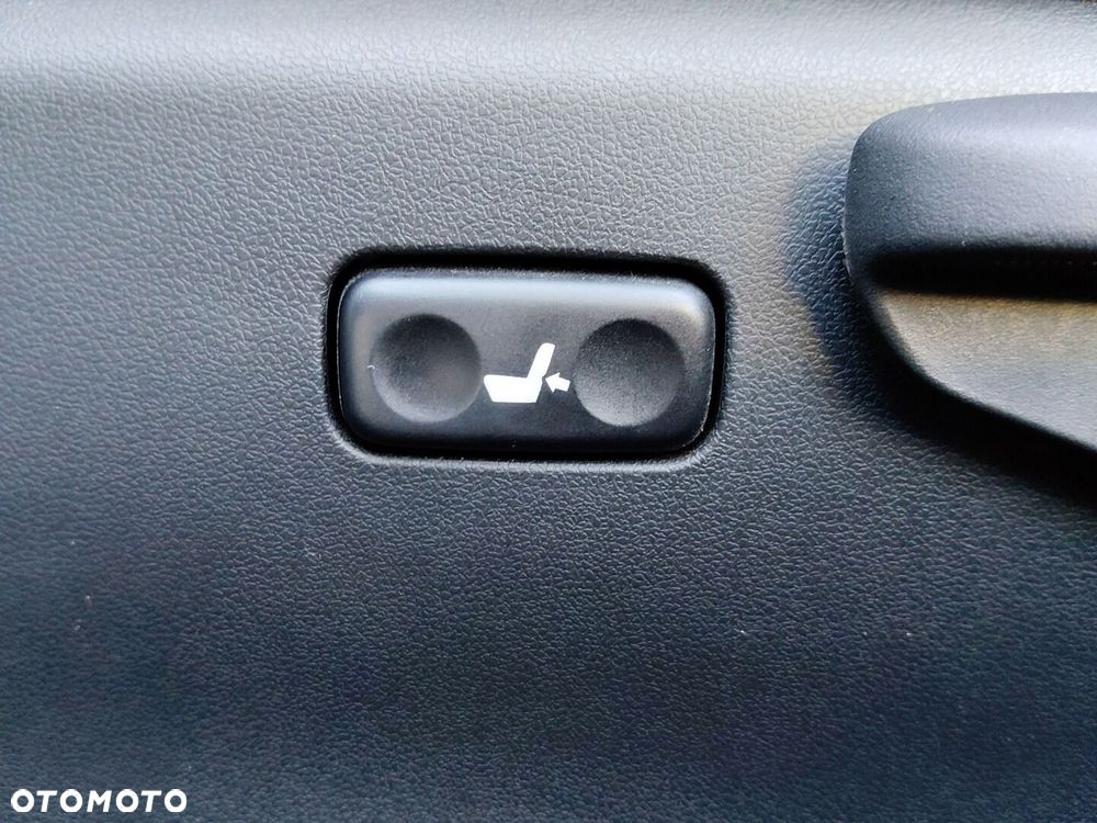 Toyota Auris Hybrid 135 Premium - 29