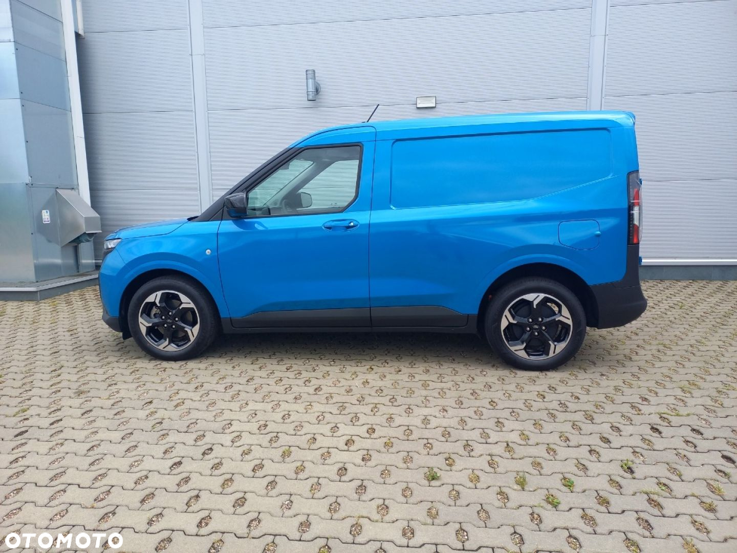 Ford Transit Courier - 4