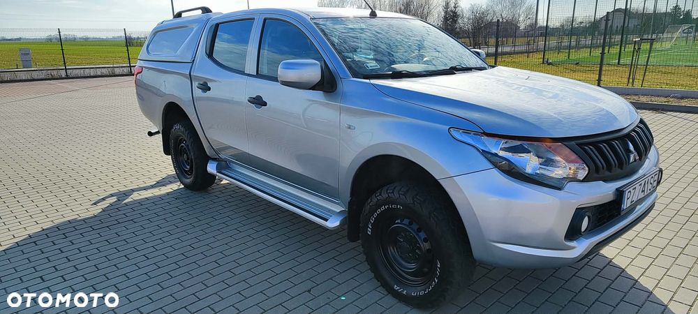 Mitsubishi L200 Pick Up 4x4 S&S Double Cab Basis - 9