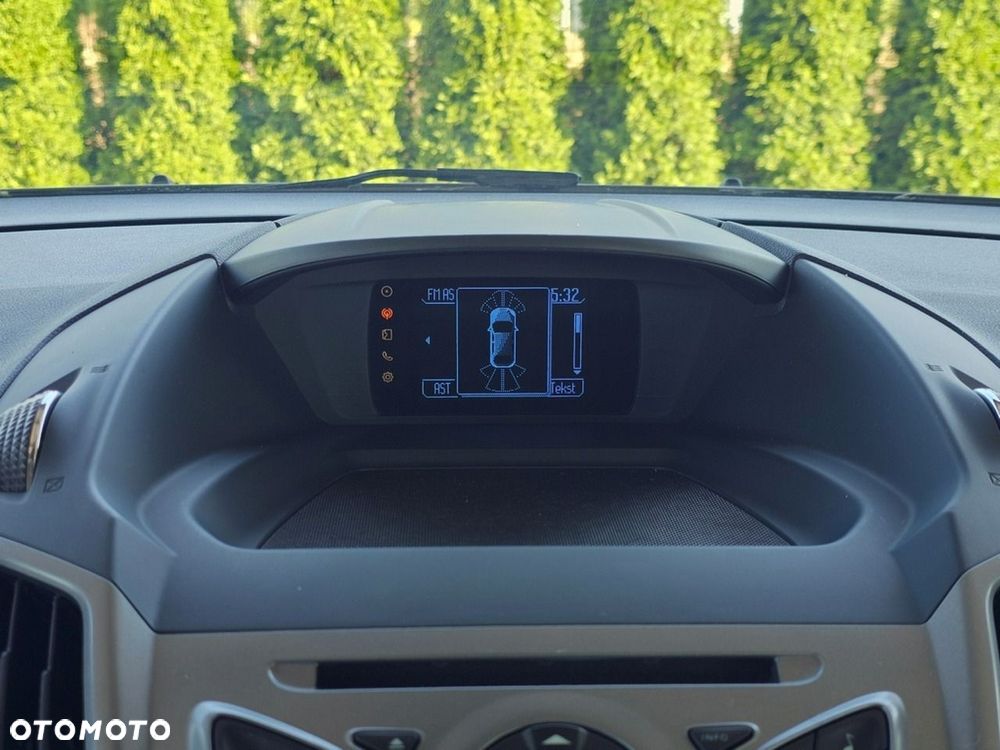 Ford Grand C-MAX - 17