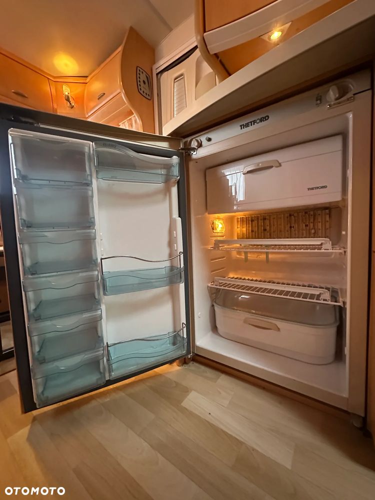 Hobby 460 UL z przedsionkiem Isabella i napędem. DMC 1400 KG !!! - 22