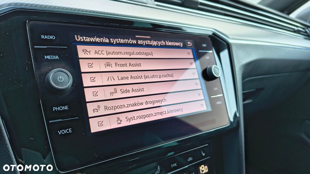 Volkswagen Passat Variant - 22