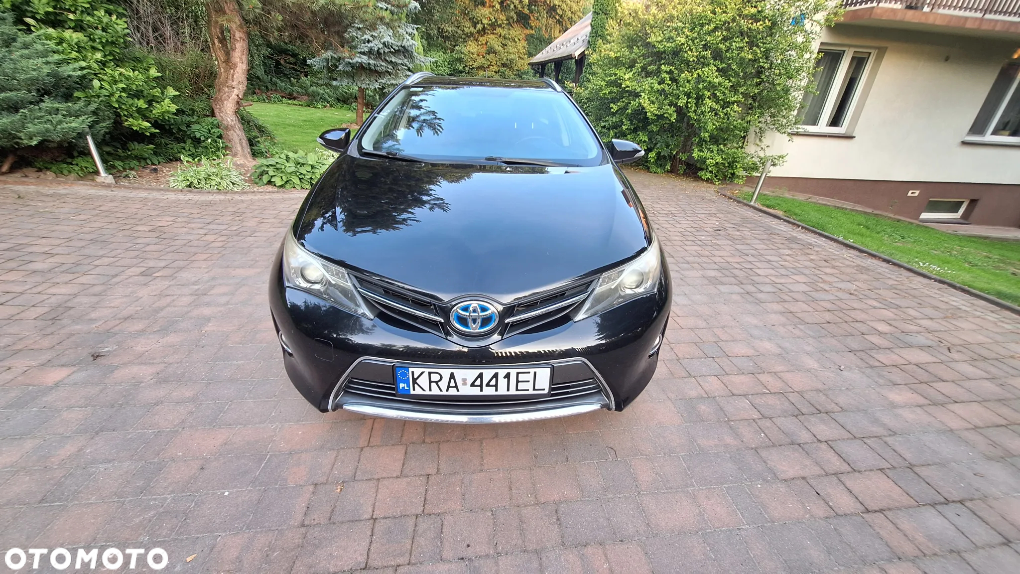 Toyota Auris 1.8 VVT-i Hybrid Automatik Edition - 2