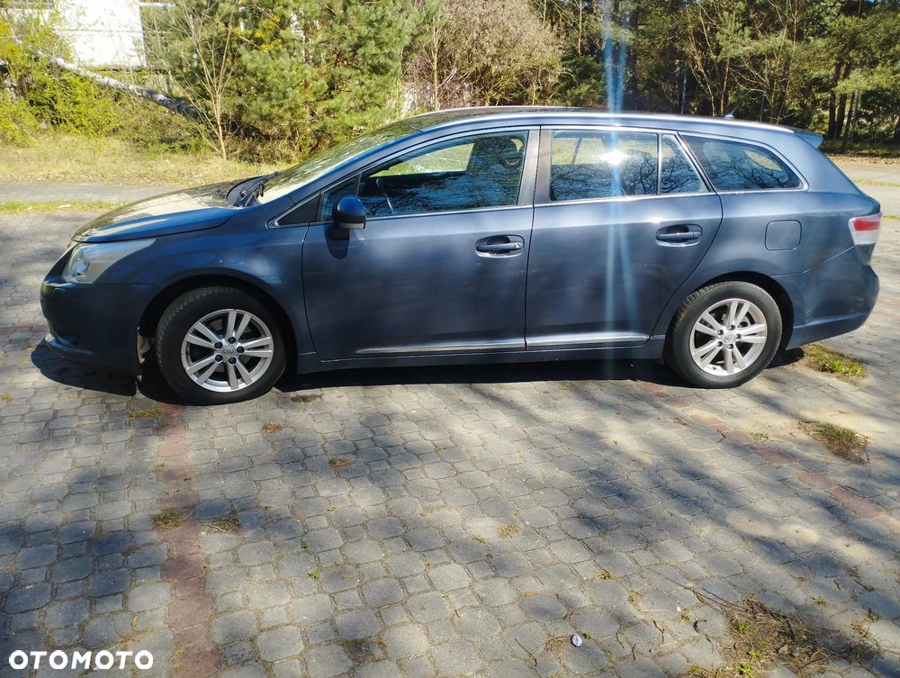 Toyota Avensis 1.8 Luna - 7