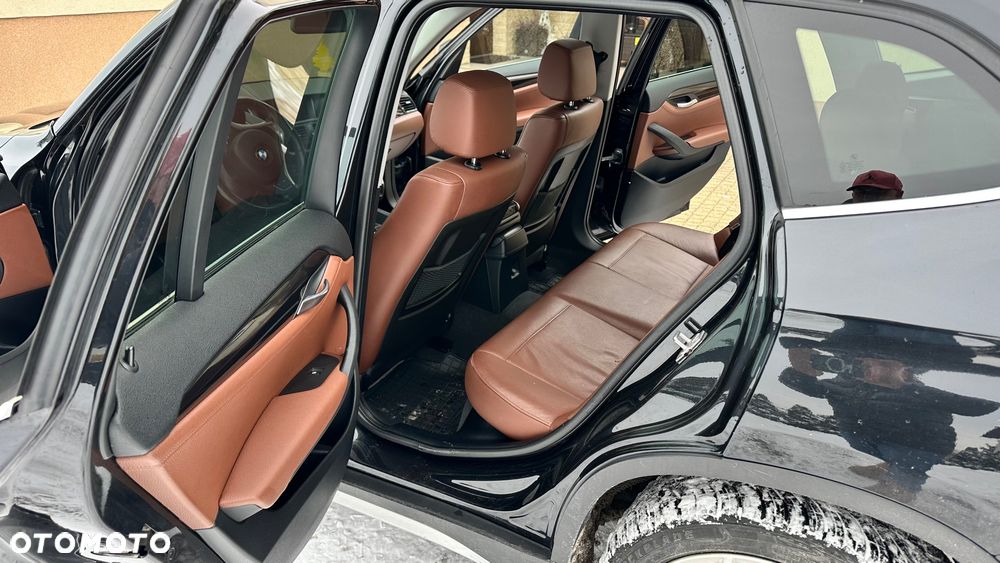 BMW X1 sDrive18d - 14