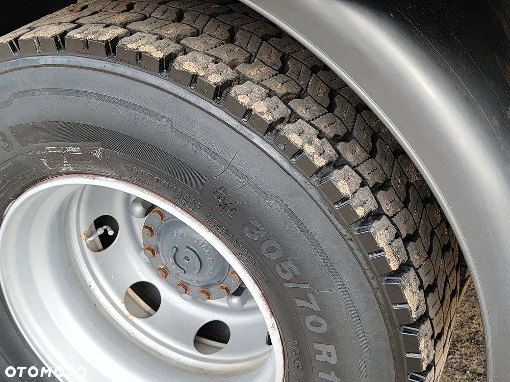 Iveco EuroCargo 120E28 - 15