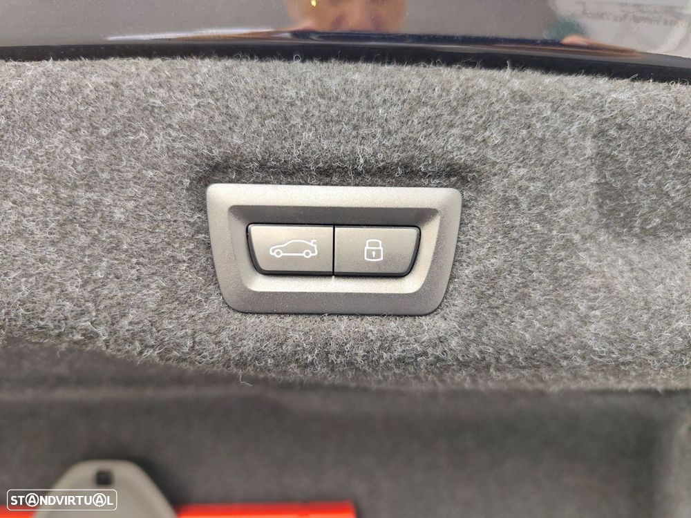 BMW 530 e Pack Desportivo M — fotografia 34