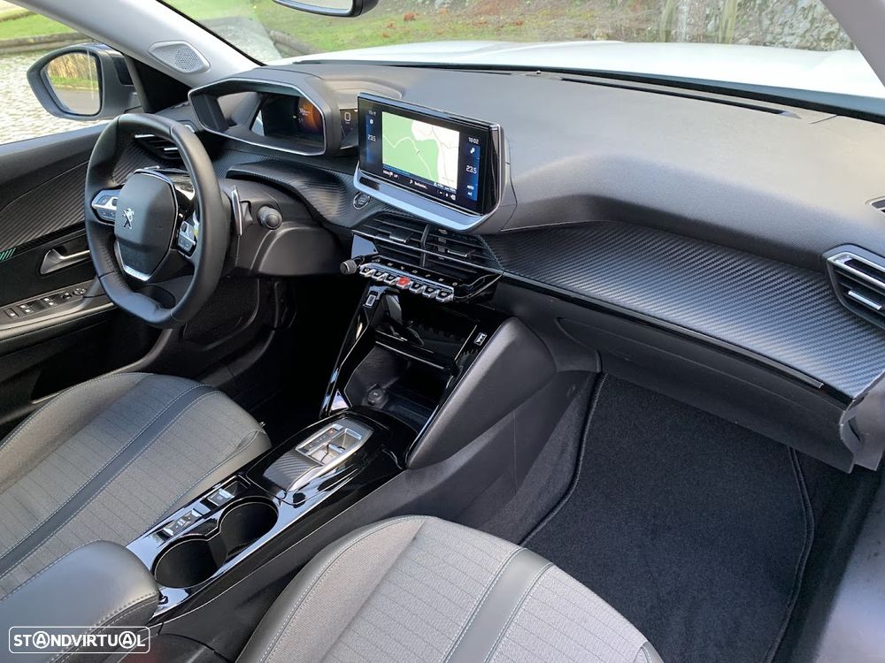 Peugeot 2008 PureTech 130 EAT8 Allure Pack - 8