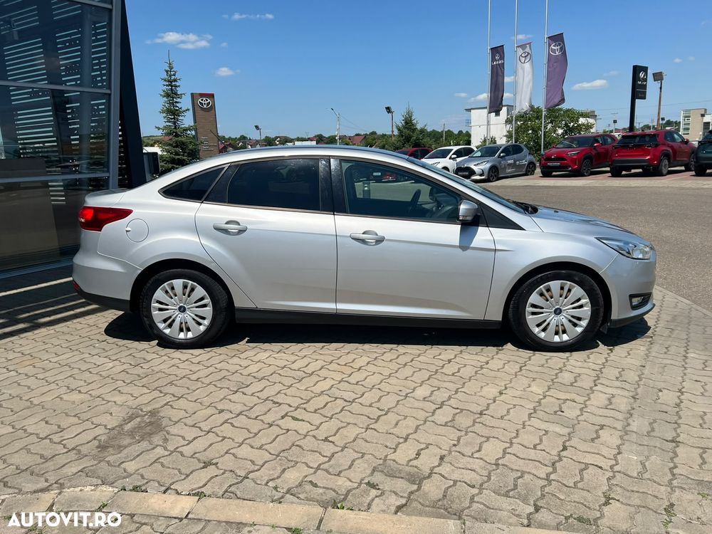 Ford Focus 1.0 EcoBoost Connected - 3