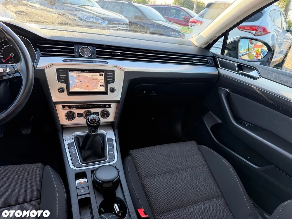 Volkswagen Passat 2.0 TDI (BlueMotion Technology) Comfortline - 13