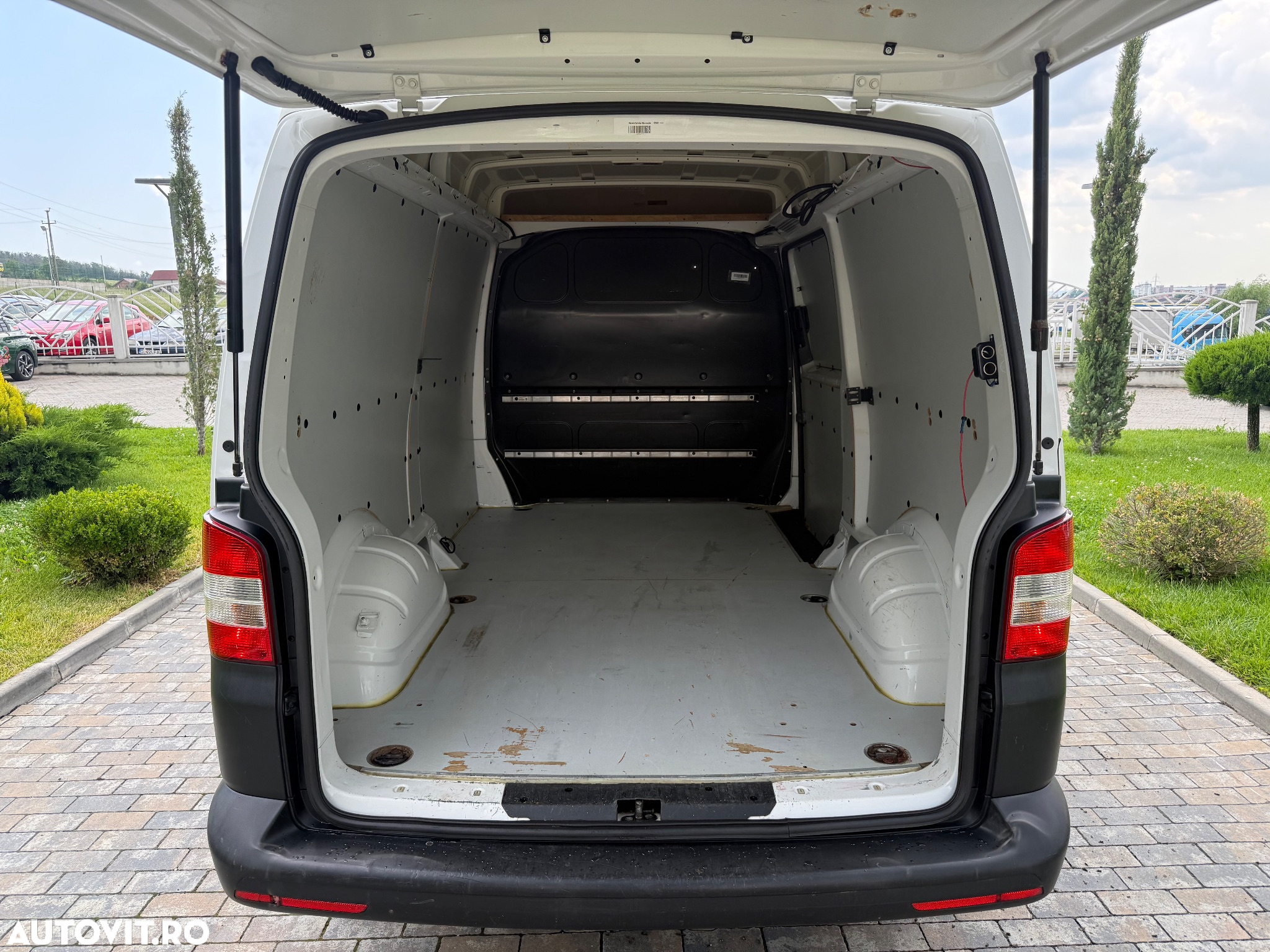Volkswagen Transporter - 13