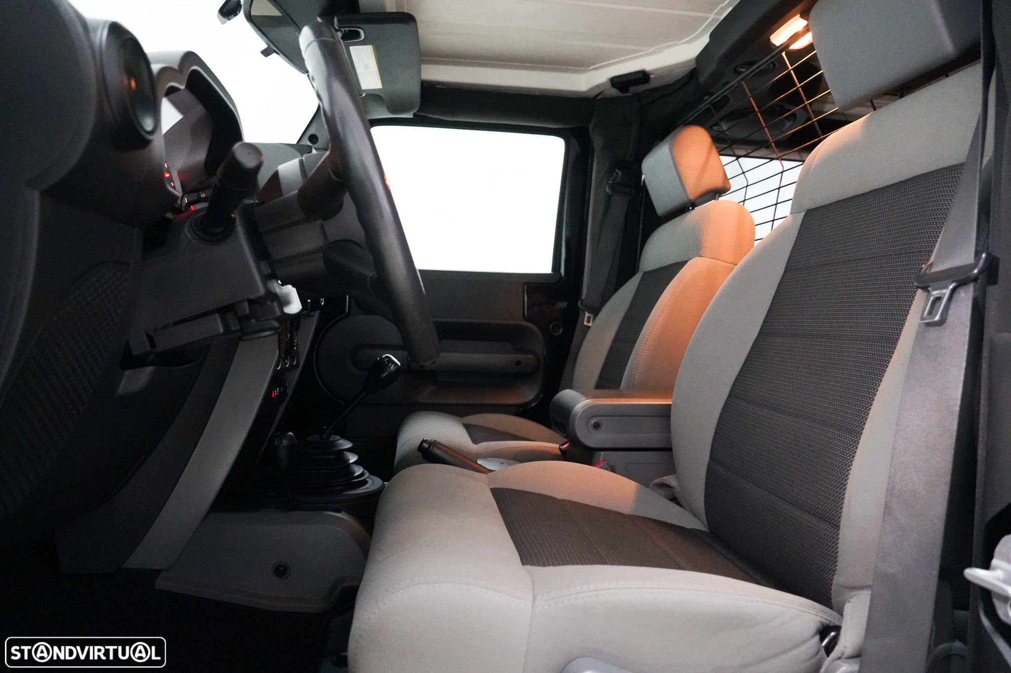 Jeep Wrangler - 5
