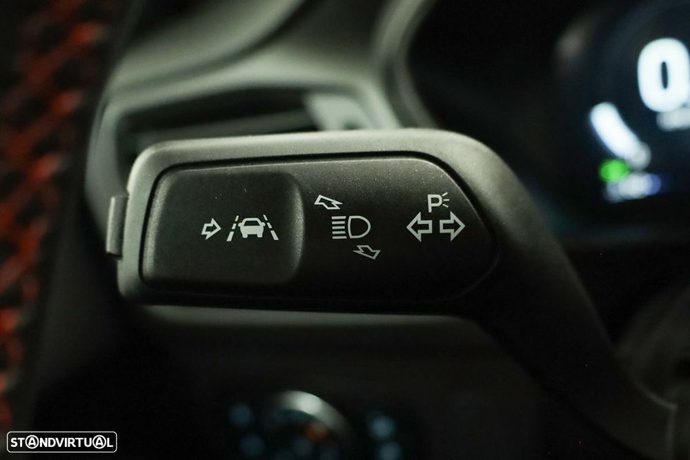 Ford Focus 1.0 EcoBoost MHEV ST-Line X - 17