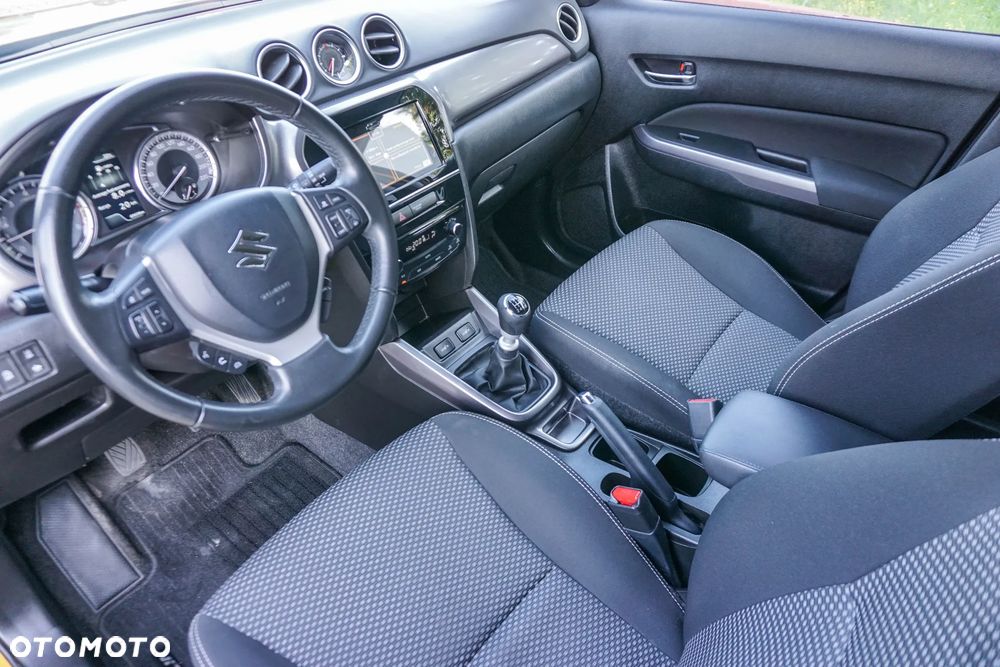 Suzuki Vitara - 24