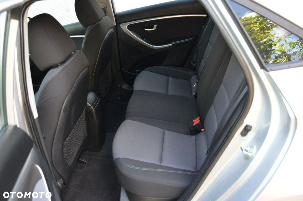 Hyundai i30 - 23