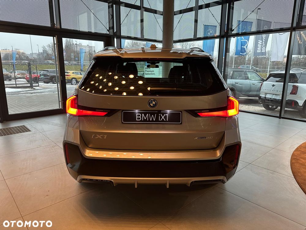 BMW iX1 eDrive20 66.5kWh M Sport Edition - 6