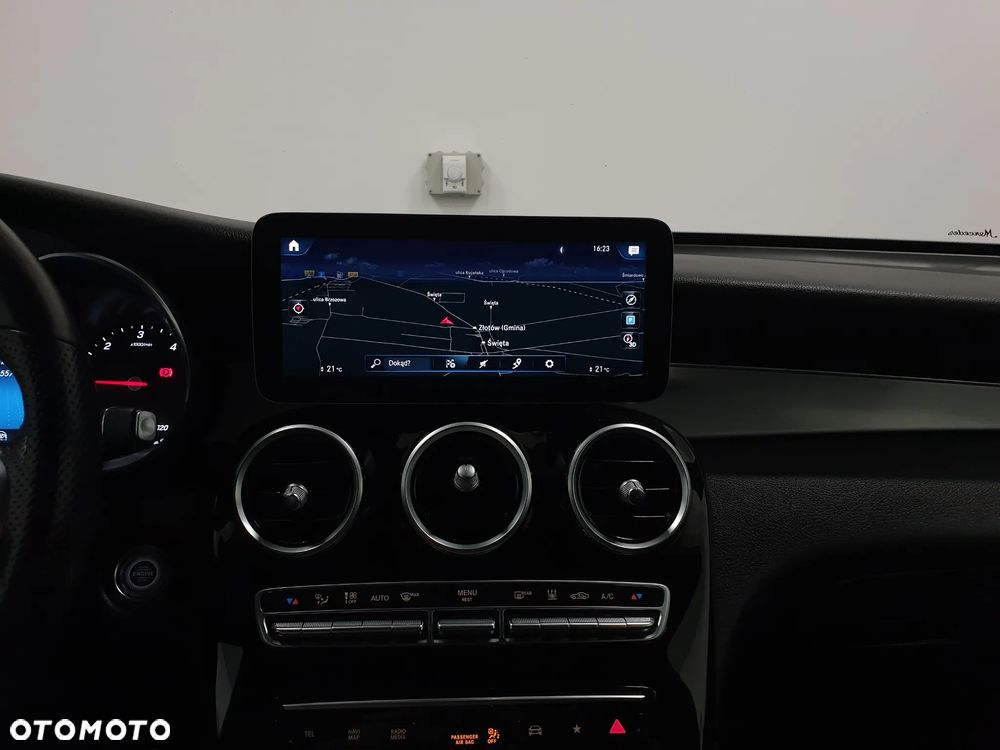 Mercedes-Benz GLC 220 d 4Matic 9G-TRONIC AMG Line Plus - 13