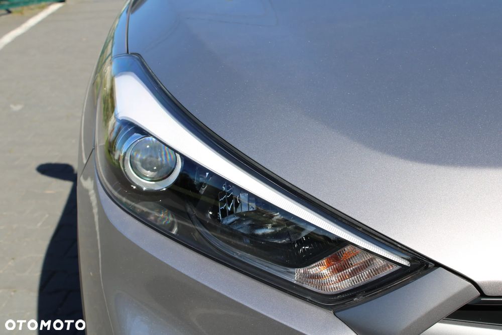 Hyundai Tucson 1.7 CRDI BlueDrive Comfort 2WD DCT - 17