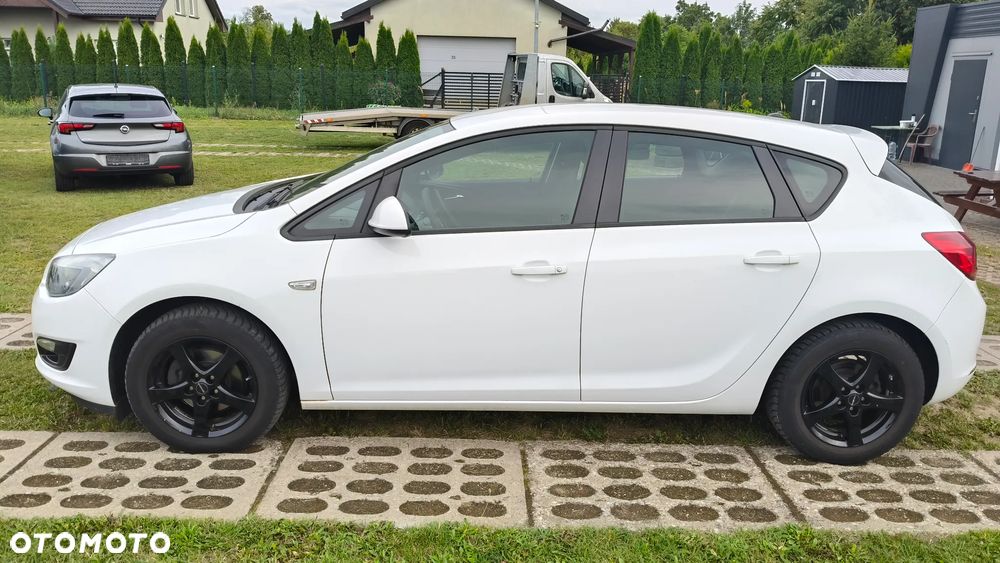 Opel Astra 1.6 Enjoy - 2