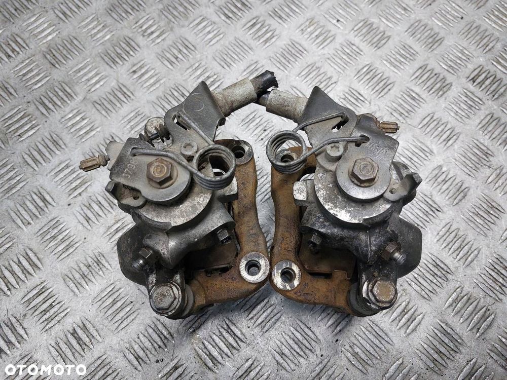 TARCZE HAMULCOWE TYŁ + ZACISKI CITROEN C4 I 1.6 THP - 8