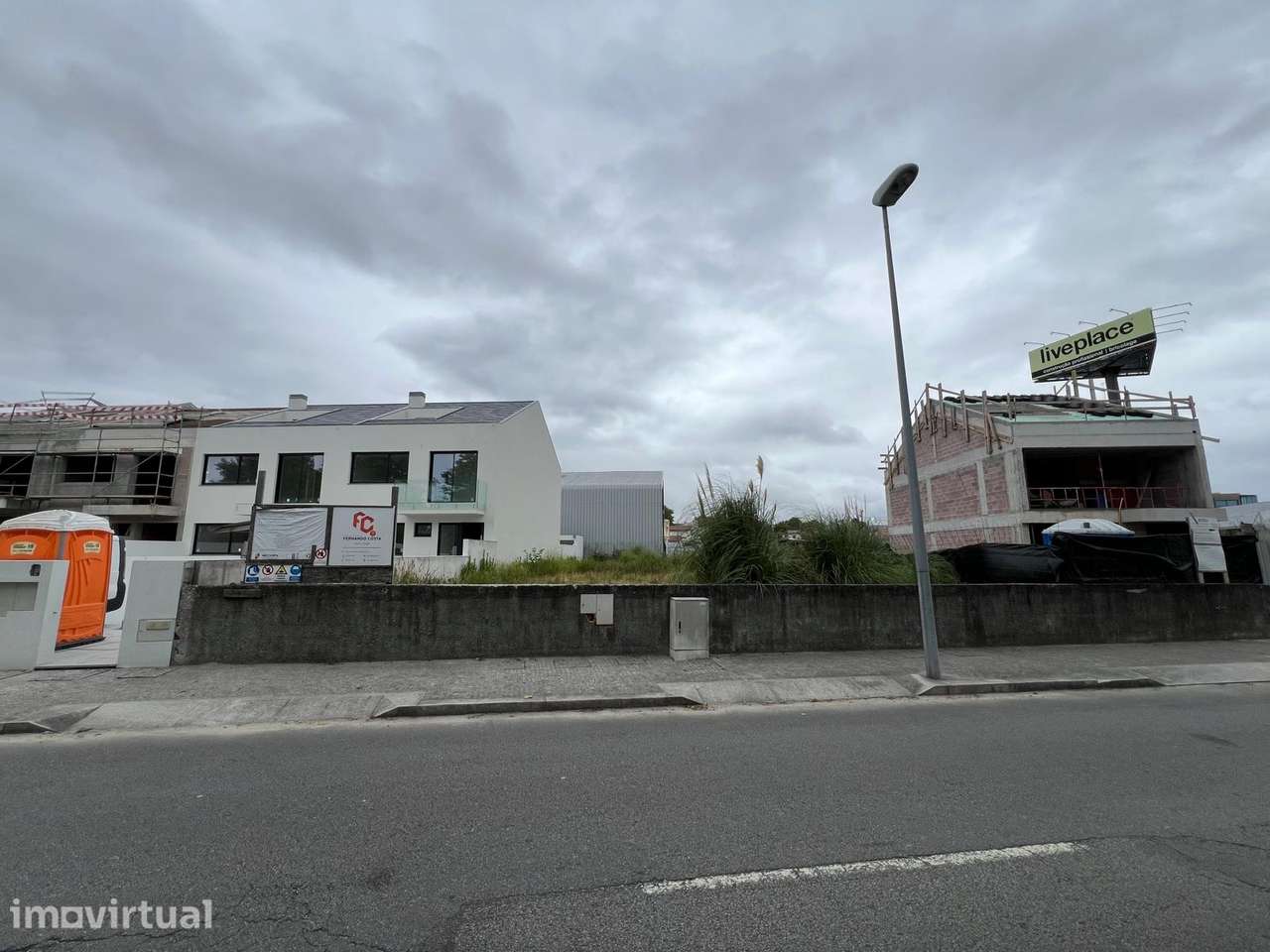 Lote de terreno urbano para construção c/ 407.30m2 - Grande imagem: 2/6