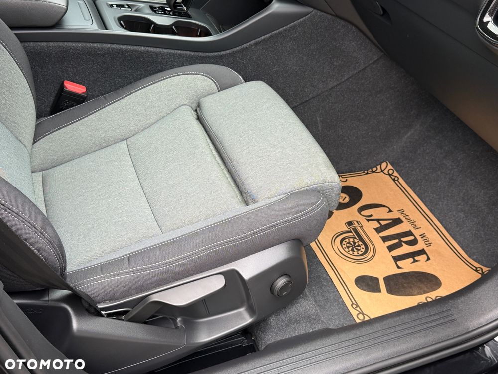 Volvo XC 40 B3 B DKG Plus Black Edition - 36