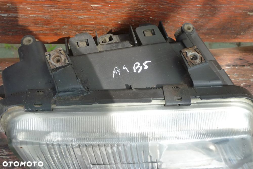 lampa prawa Audi A3 8L Hella Europa - 2