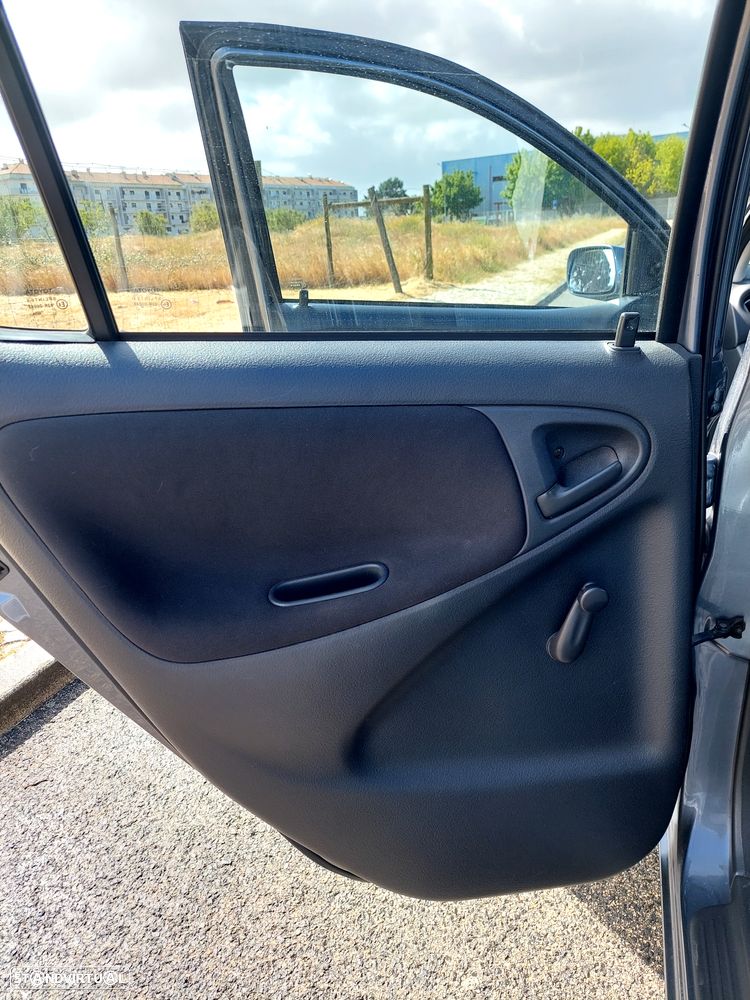 Toyota Yaris 1.0 Final Edition - 6