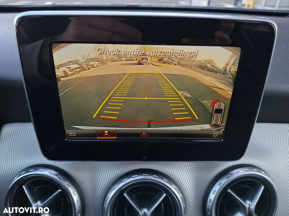 Mercedes-Benz GLA 220 d 4Matic 7G-DCT - 17