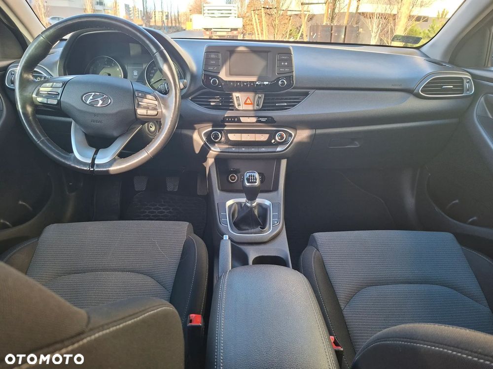 Hyundai i30 1.4 Classic + - 7