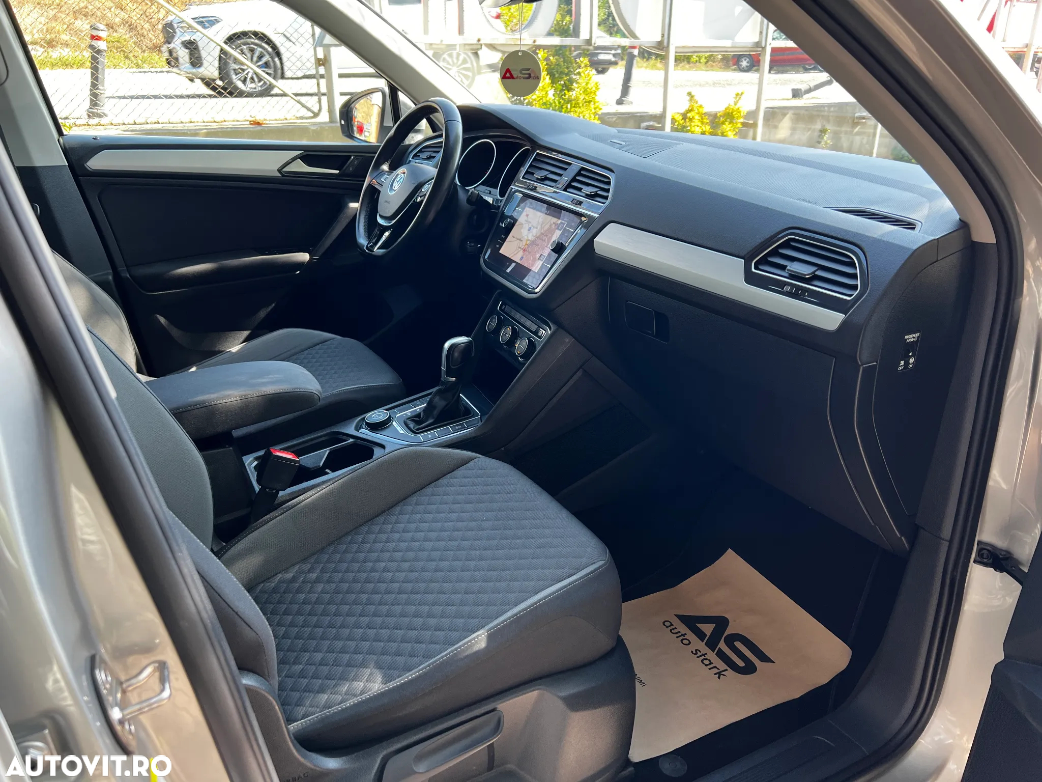 Volkswagen Tiguan 2.0 TDI SCR 4MOTION DSG R-Line - 6
