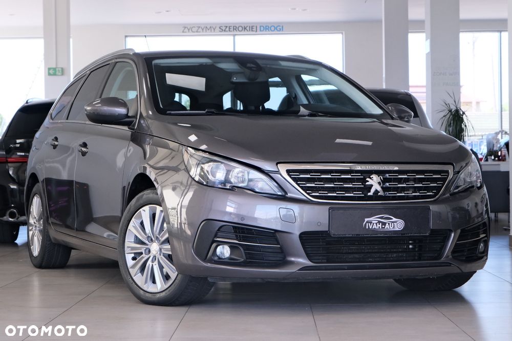 Peugeot 308 - 1