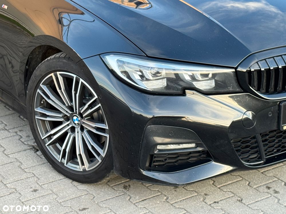 BMW Seria 3 320d Touring xDrive M Sport - 11