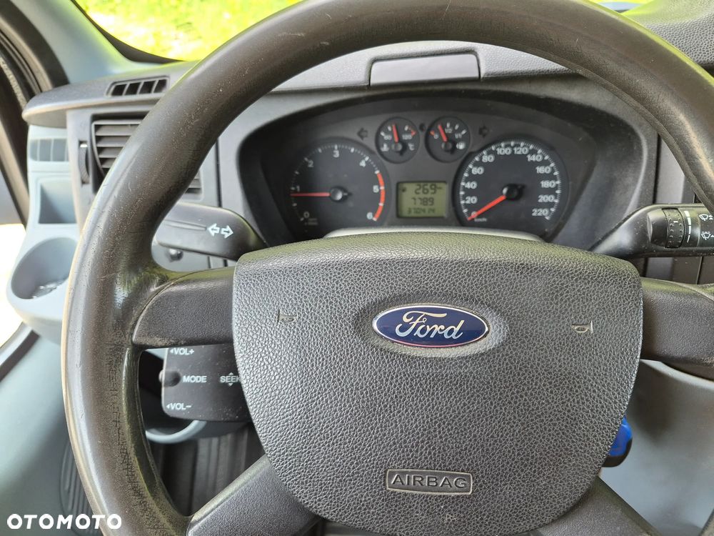 Ford Transit - 7