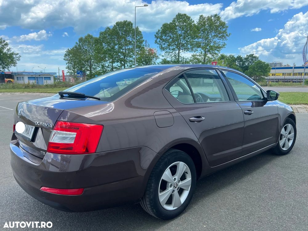 Skoda Octavia 1.6 TDI AMBITION - 15