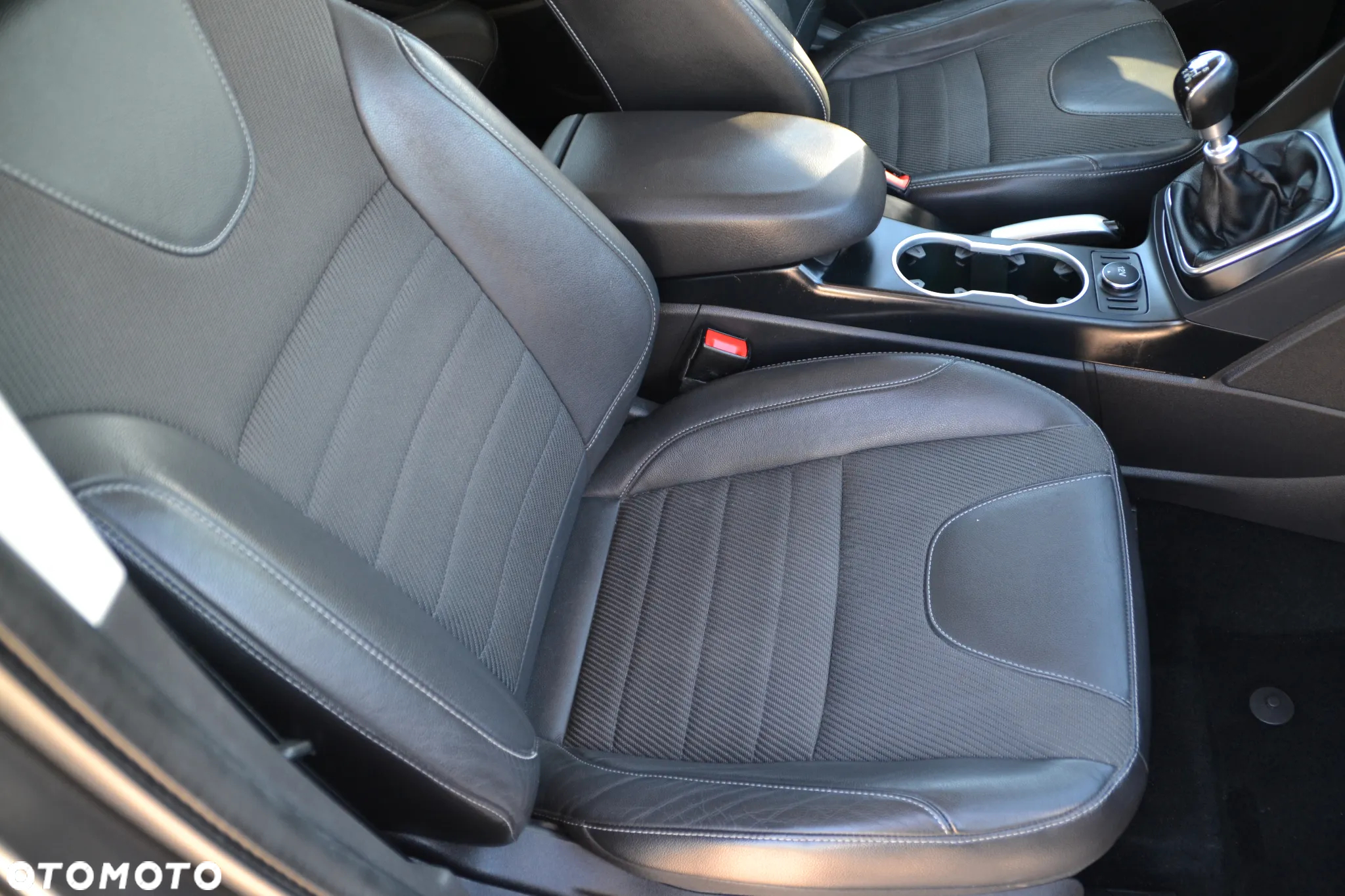 Ford Kuga - 33