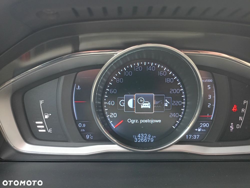 Volvo V70 D4 Geartronic Summum - 16