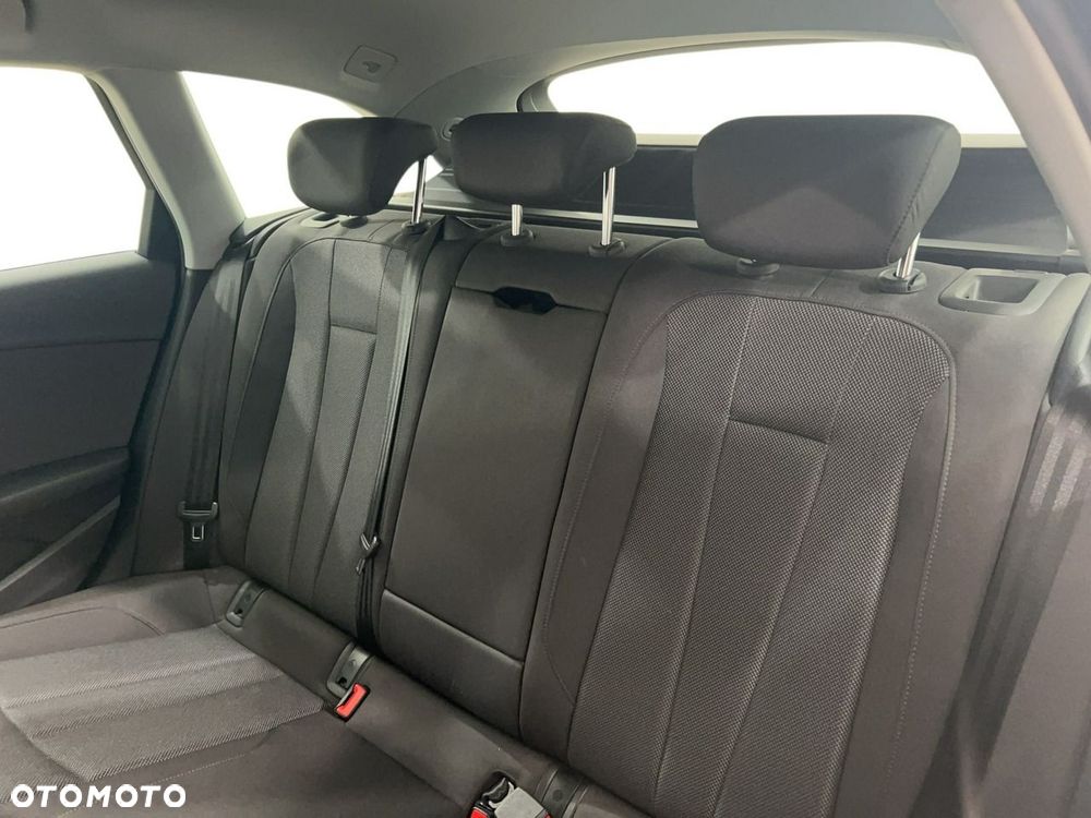 Audi A4 Avant 35 TFSI mHEV S tronic - 12