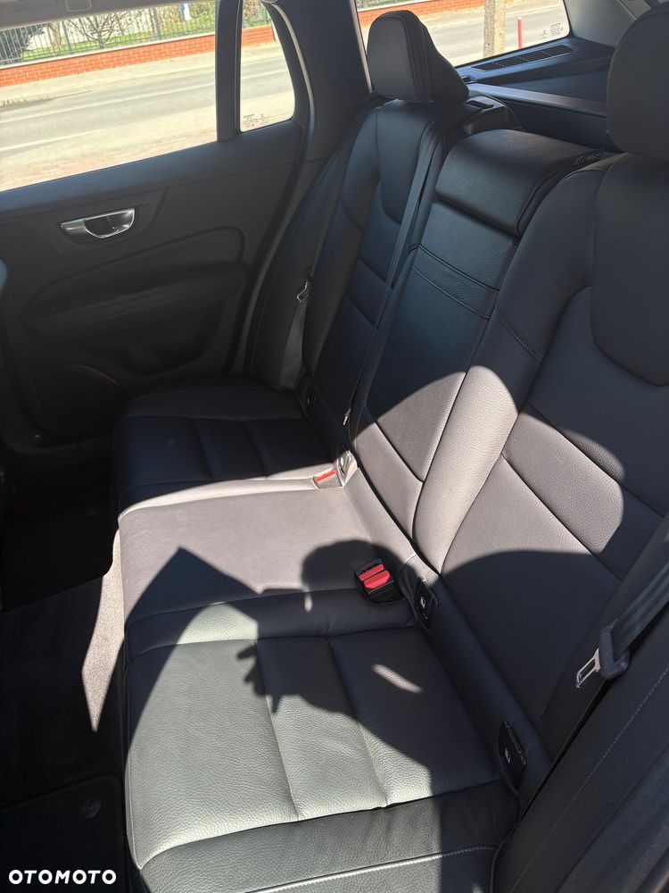 Volvo V60 B3 B Essential - 21