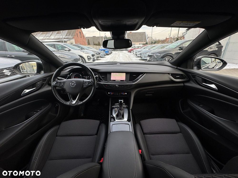 Opel Insignia - 19