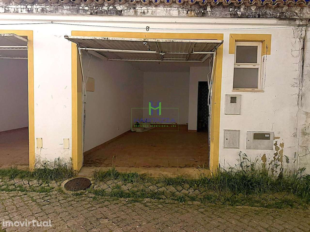 Prédio Urbano destinado a Estacionamento Coberto passível de Conversão - Grande imagem: 3/9