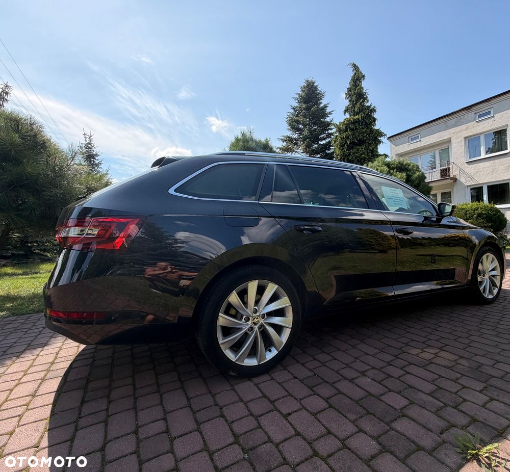 Skoda Superb 2.0 TDI SCR Style DSG - 1