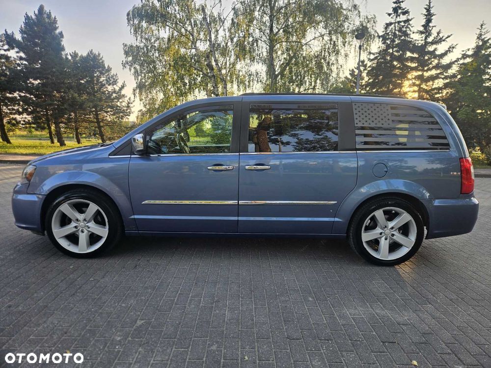 Chrysler Town & Country 3.6 Limited - 8