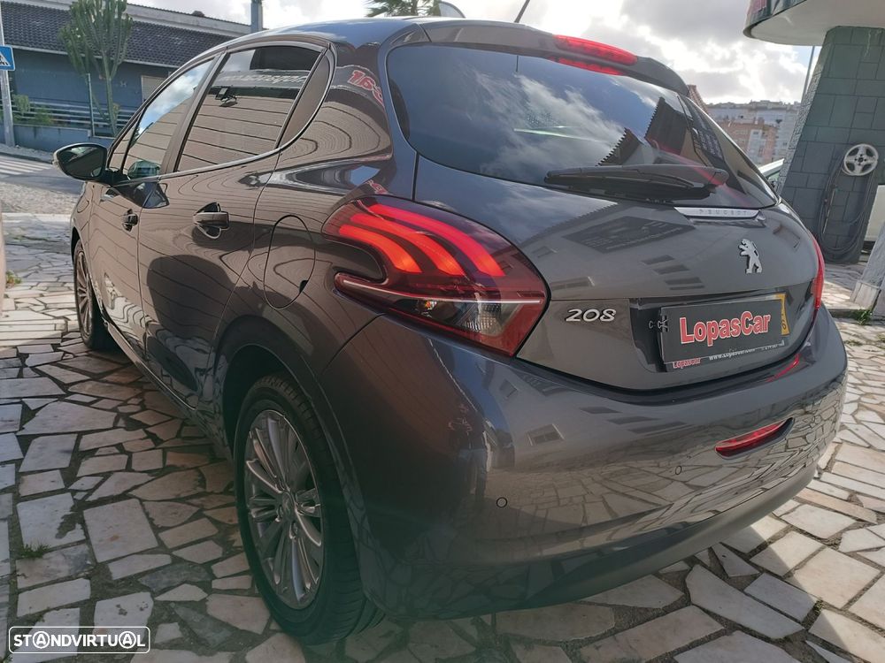 Peugeot 208 - 5