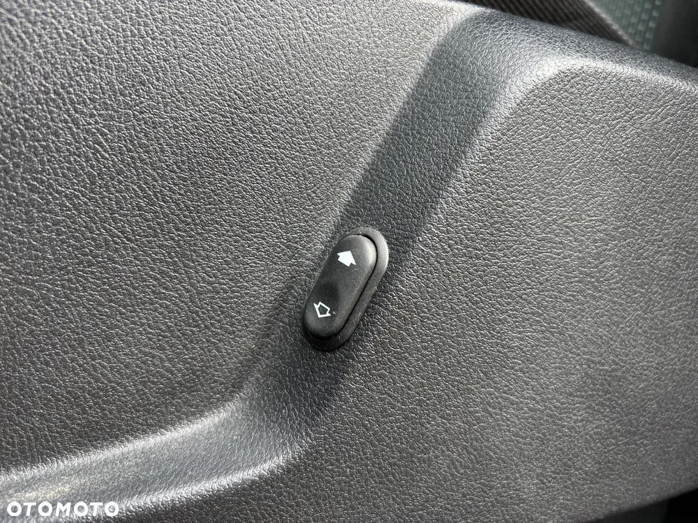 Ford Galaxy 2.0 TDCi Titanium - 29