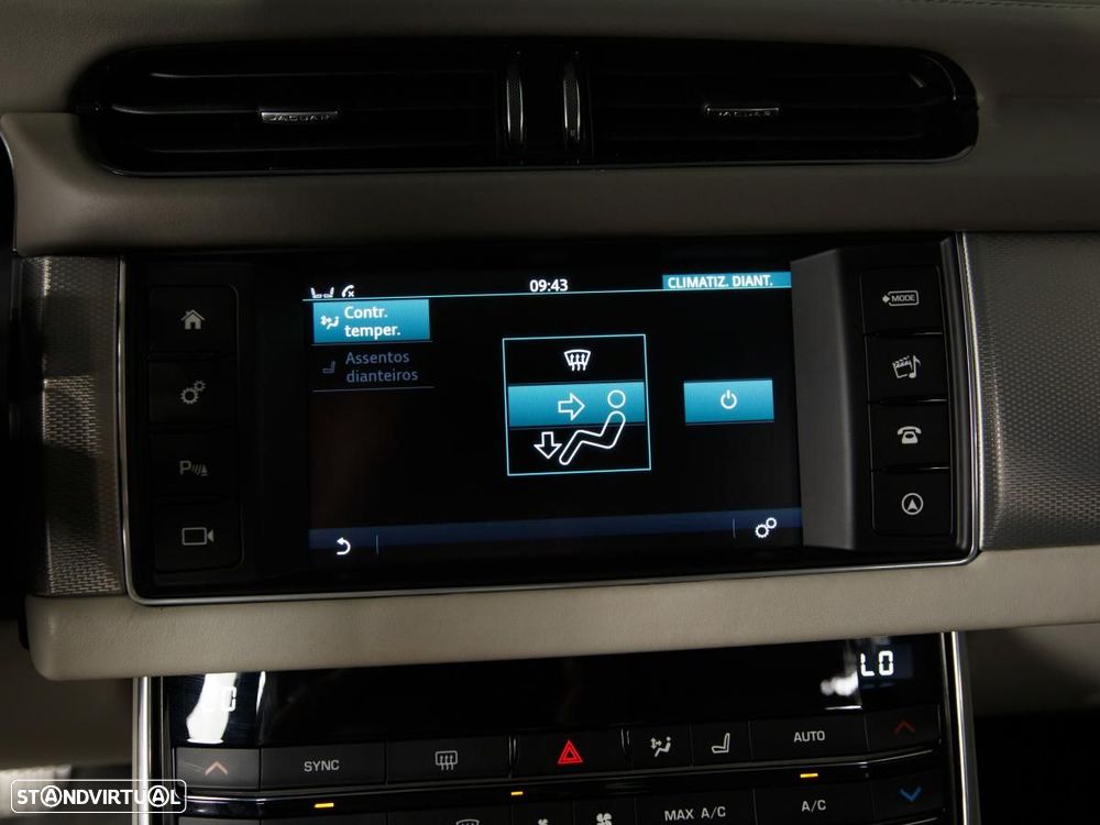 Jaguar XF - 32
